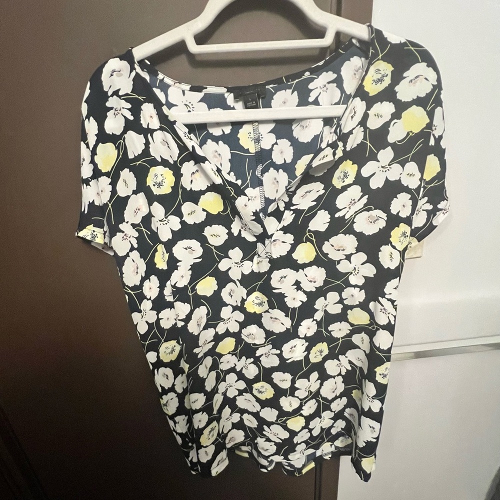 Ann Taylor Large L yellow floral top